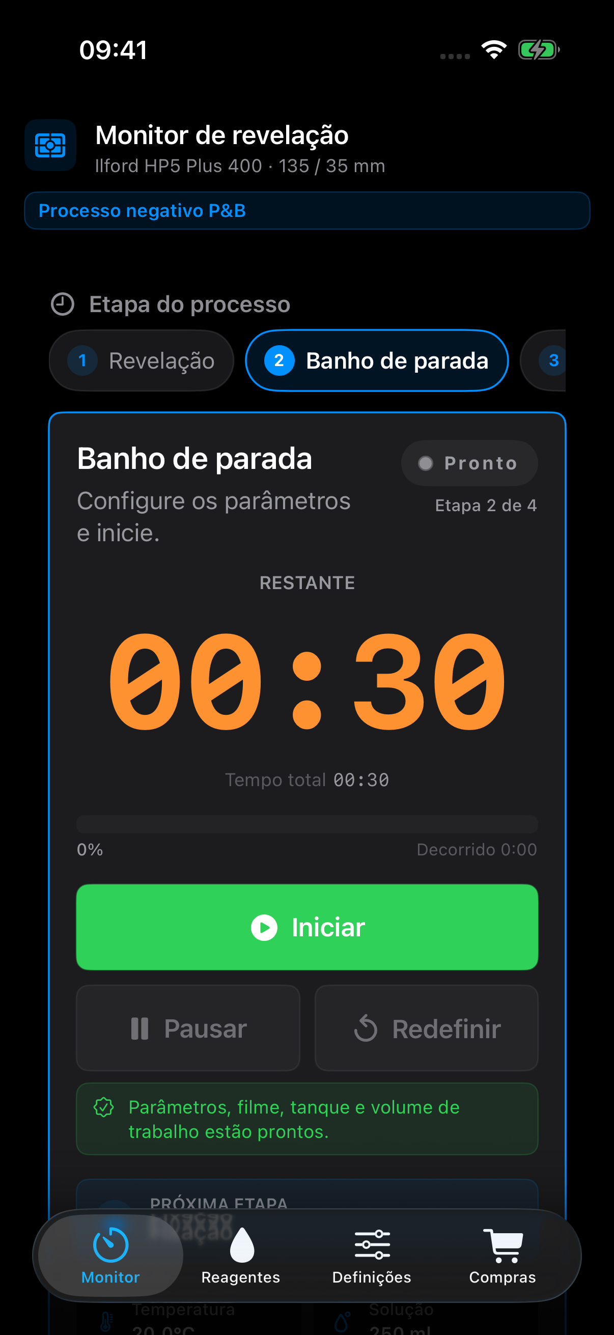 Vista escura de preparação do FilmDevMonitor com verificações antes do início do processo.