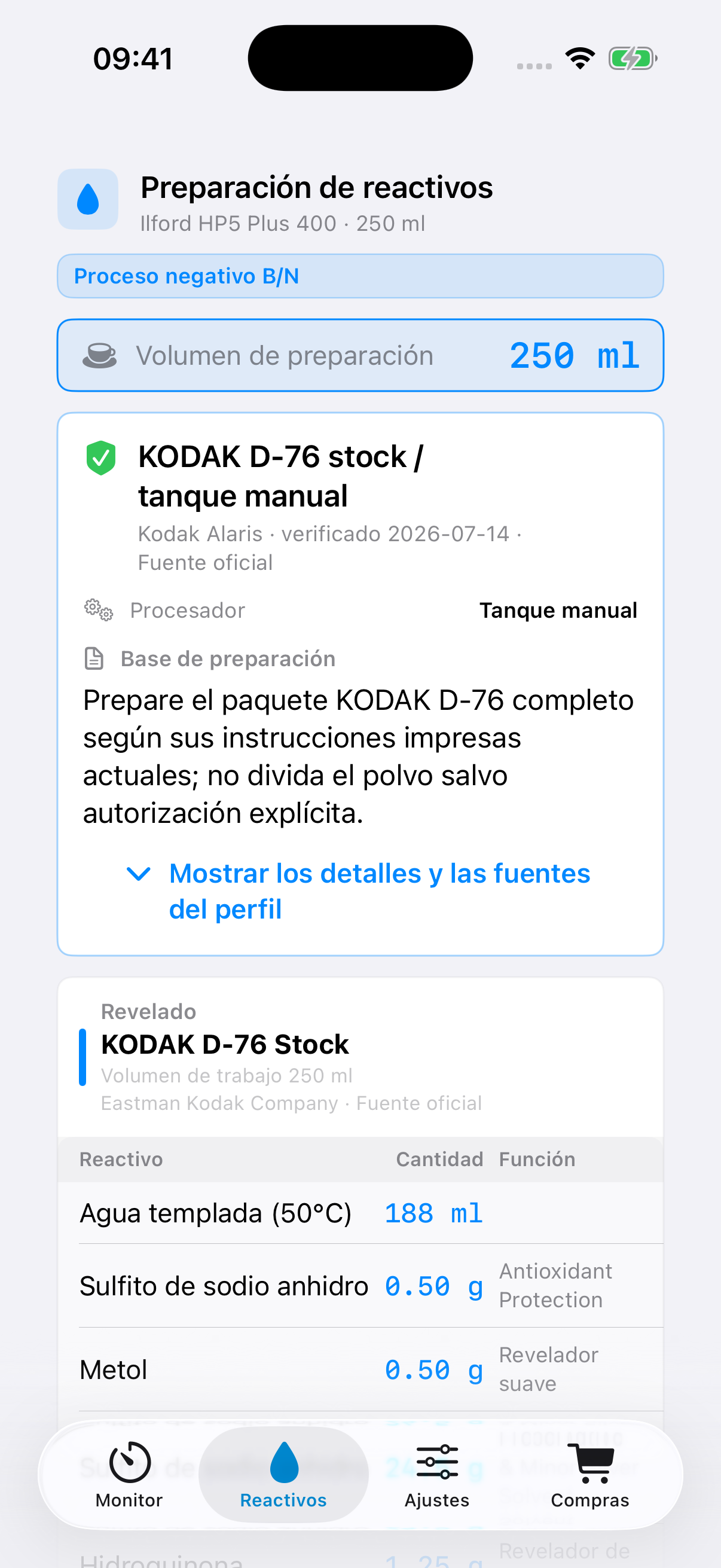Pantalla de preparación de reactivos de FilmDevMonitor con referencias del proceso e información de seguridad.